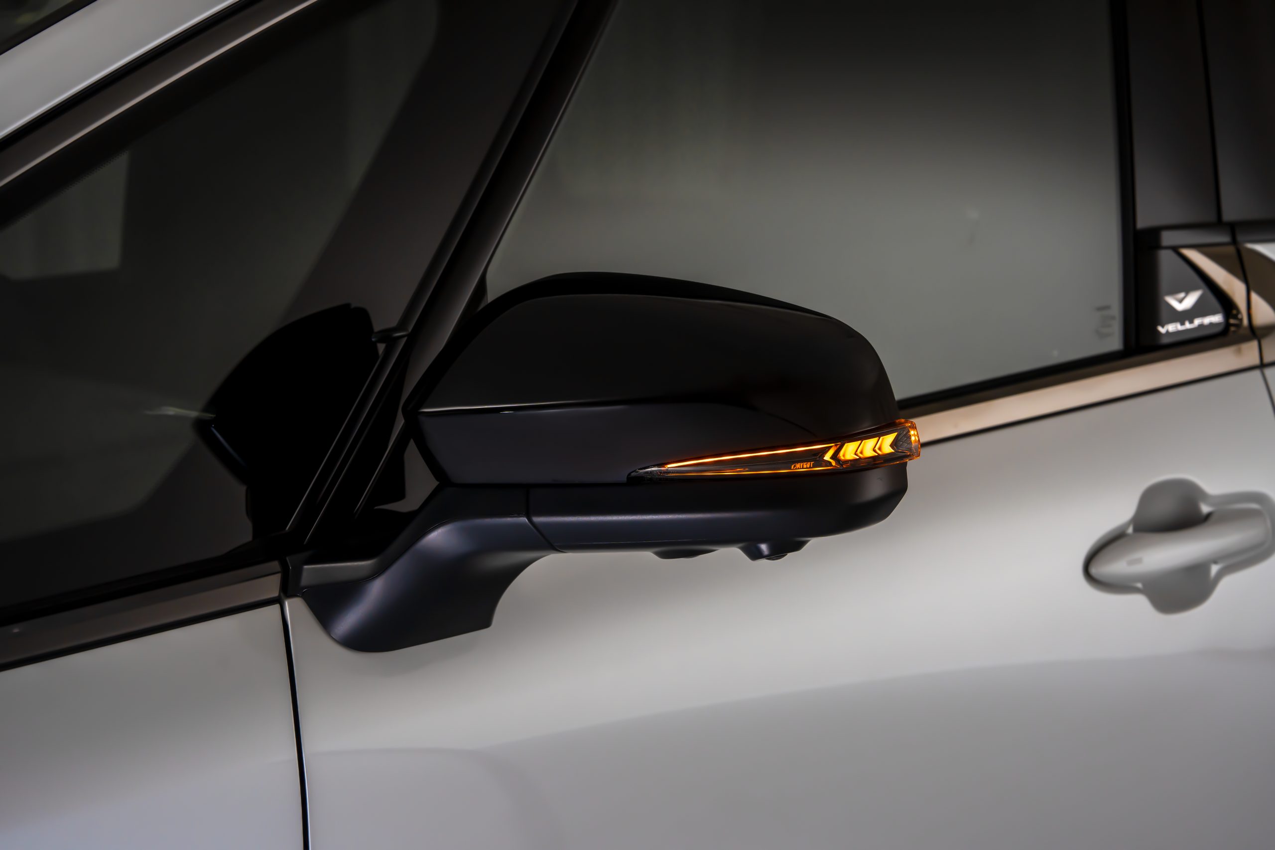 AV-089 Vertical Arrow Type-α